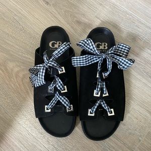 NWOT  Gianni Bini sandals 👡, Black suede sandals.